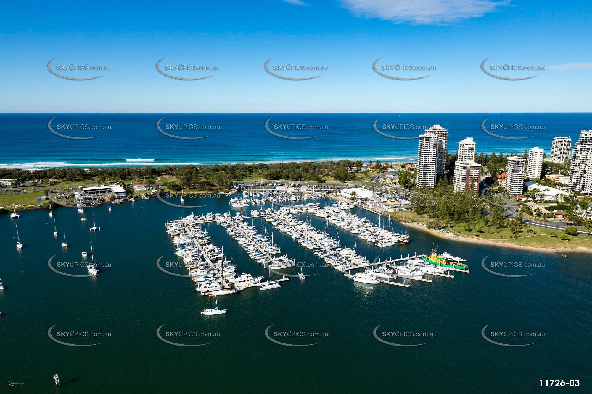 southport yacht club main beach qld