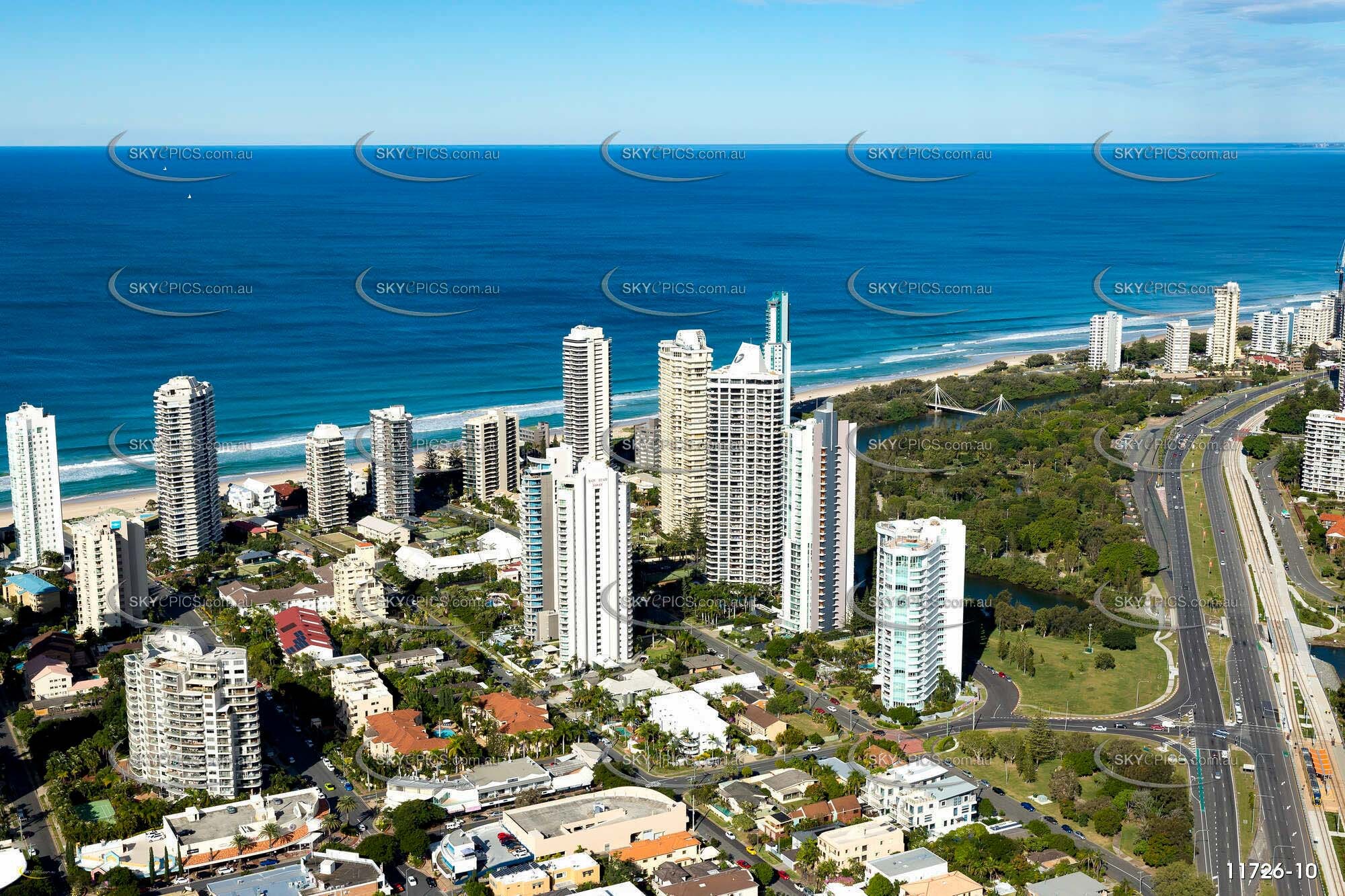 southport yacht club main beach qld