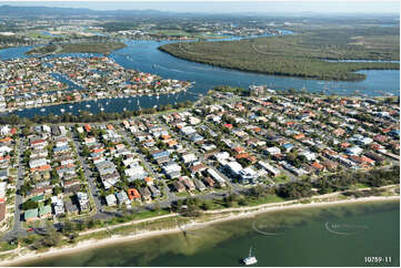 Aerial Photo Paradise Point QLD Aerial Photography