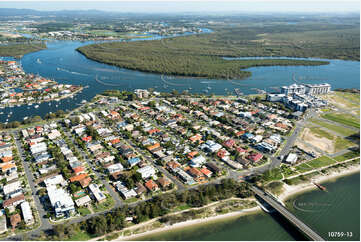 Aerial Photo Paradise Point QLD Aerial Photography