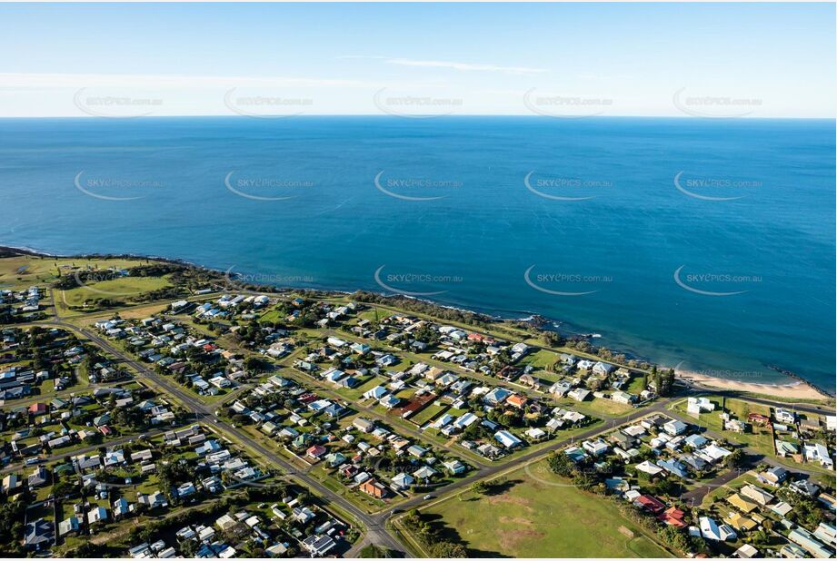 Aerial Photo Burnett Heads QLD Aerial Photography