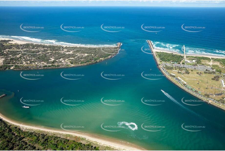 Aerial Photo Main Beach QLD Aerial Photography