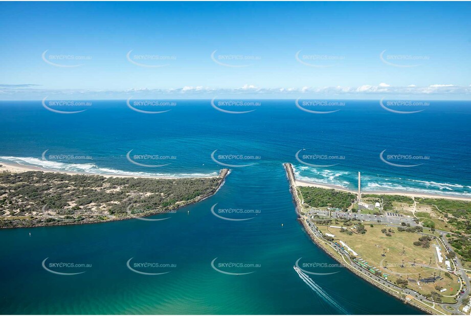 Aerial Photo Main Beach QLD Aerial Photography