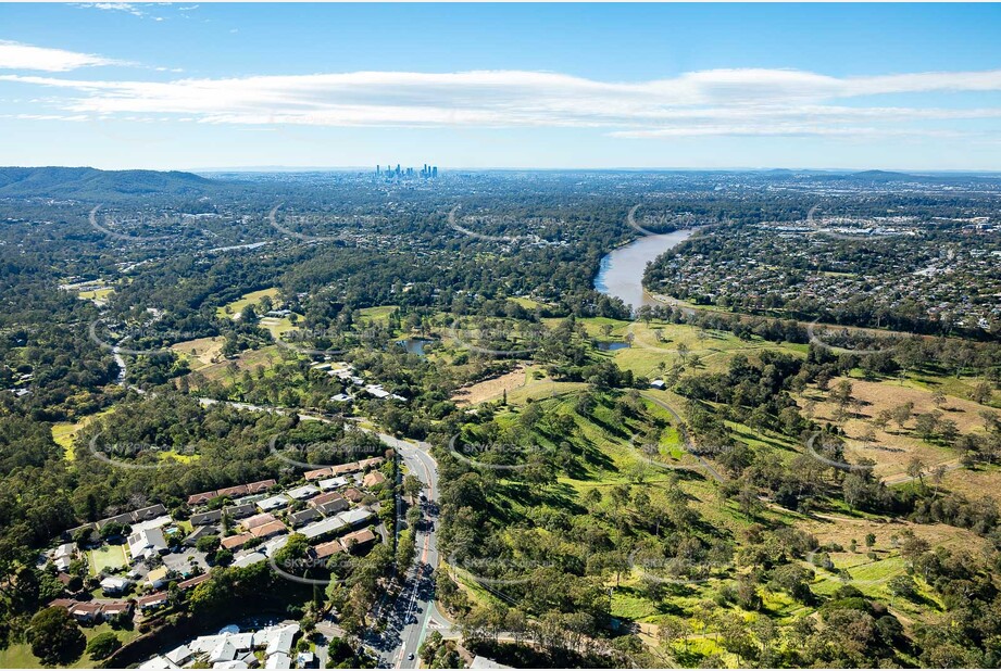 Aerial Photo Pinjarra Hills QLD Aerial Photography