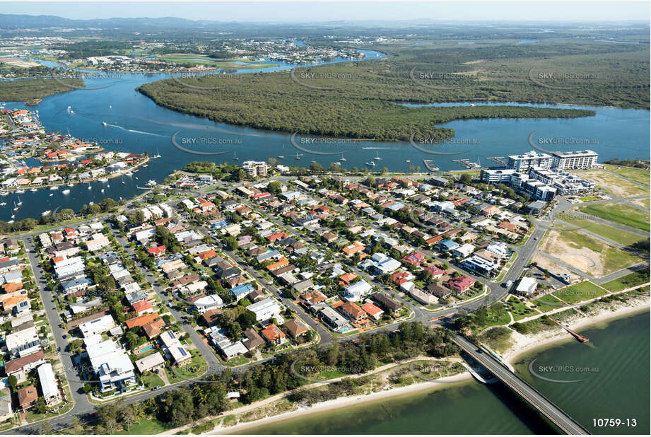 Aerial Photo Paradise Point QLD Aerial Photography