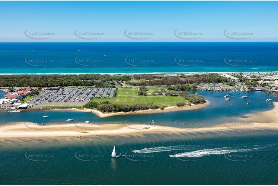 Aerial Photo Main Beach QLD Aerial Photography