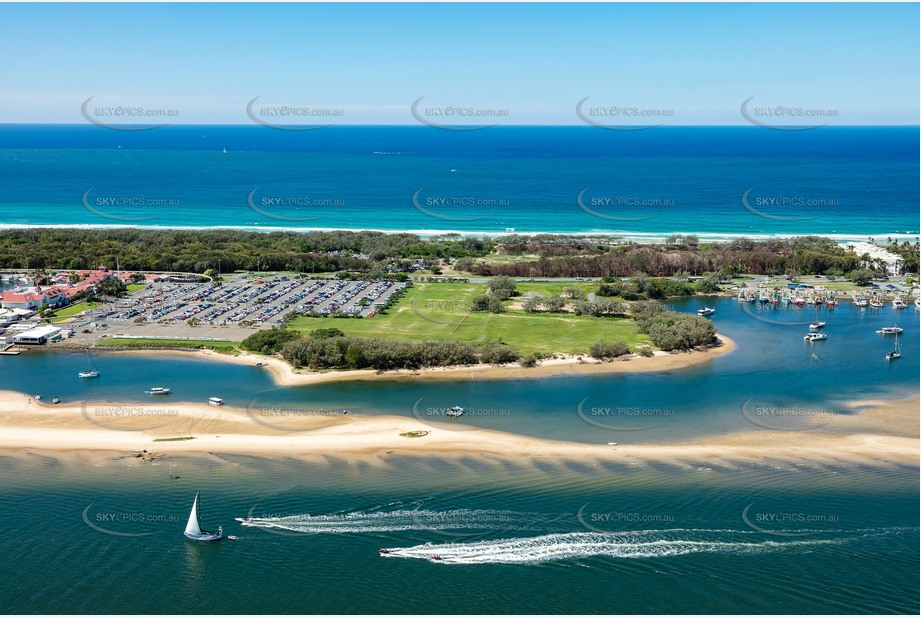 Aerial Photo Main Beach QLD Aerial Photography