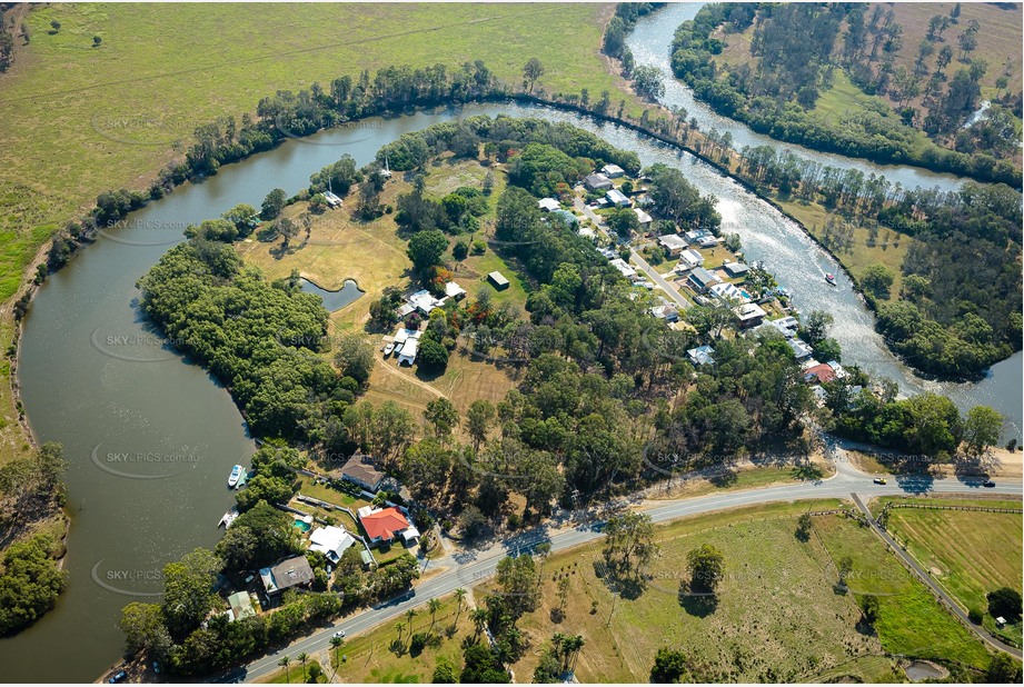 Aerial Photo Beachmere QLD Aerial Photography