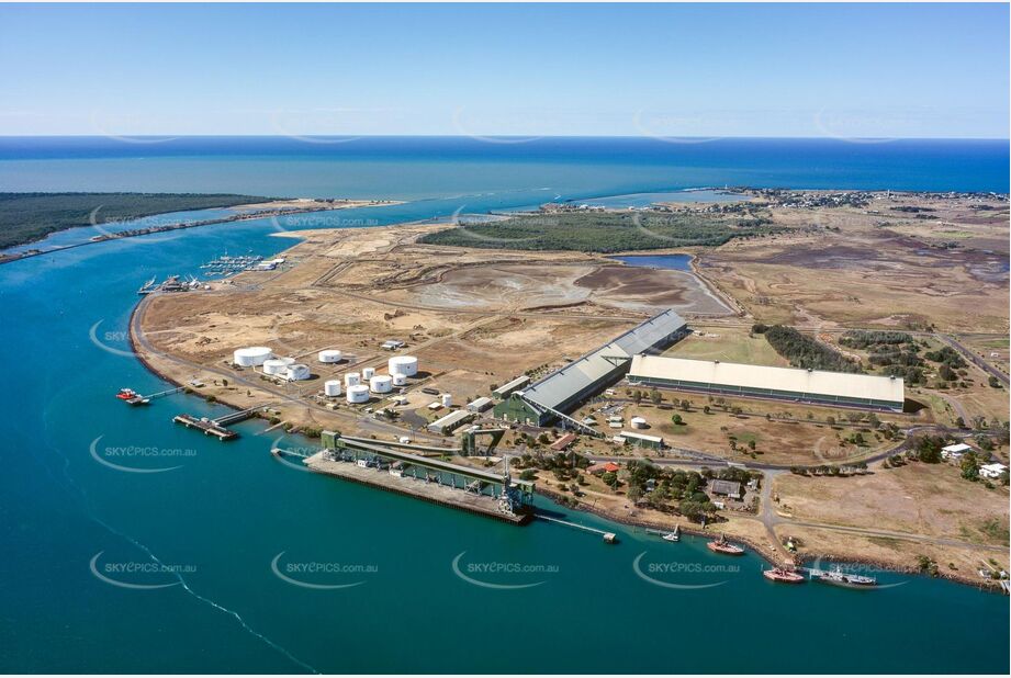 Historic Aerial Photo Burnett Heads QLD Aerial Photography