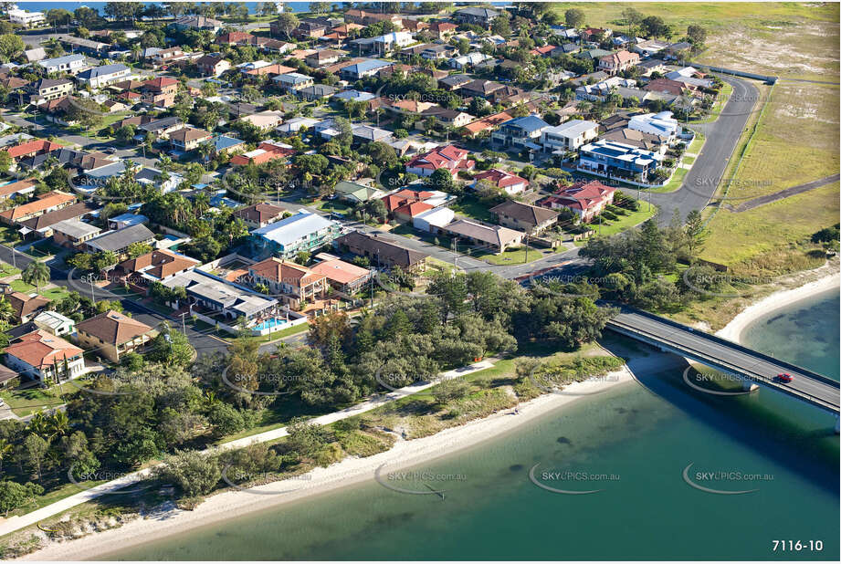 Aerial Photo Paradise Point QLD Aerial Photography