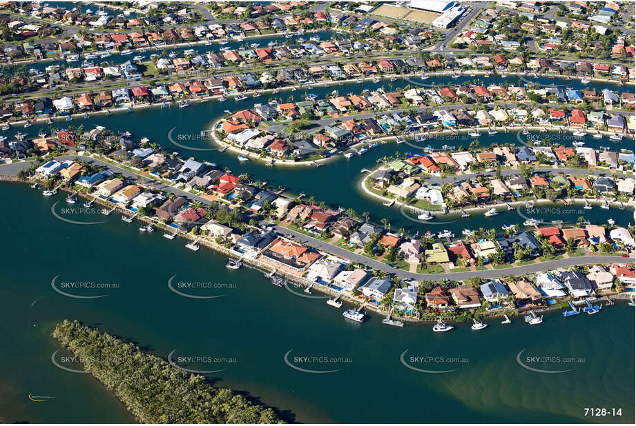 Aerial Photo Paradise Point QLD Aerial Photography