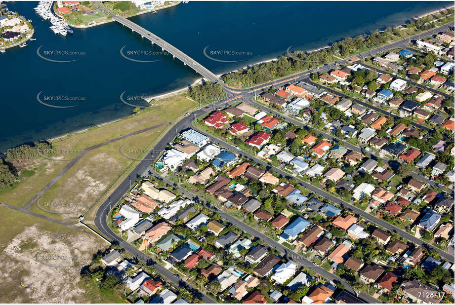 Aerial Photo Paradise Point QLD Aerial Photography