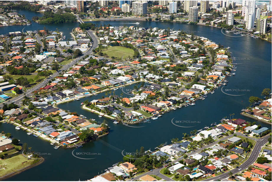 Aerial Photo Isle of Capri QLD Aerial Photography