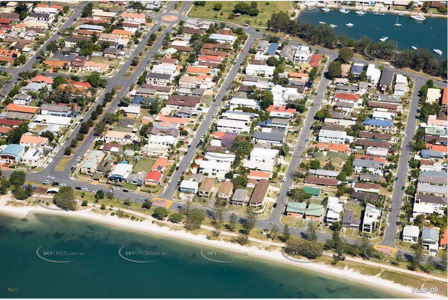 Aerial Photo Paradise Point QLD Aerial Photography