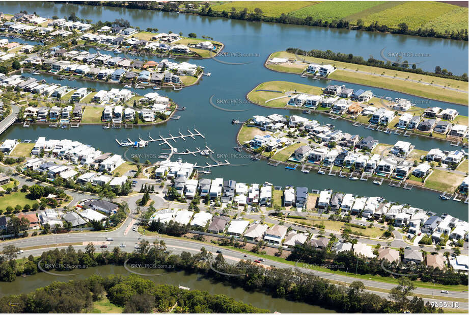 Aerial Photo River Links Helensvale QLD Aerial Photography